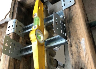 Hoe installeer je een koelverdelingssysteem zonder verankering?