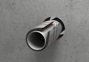 Darstellung der Walraven Pacifyre MK2 Brandschutzmanschette im Querschnitt eingebaut in einer Wanddurchführung mit Rohr. Das Bild zeigt den Aufbau der Manschette mit intumeszierendem Material, das sich im Brandfall ausdehnt und die Öffnung zuverlässig verschließt.