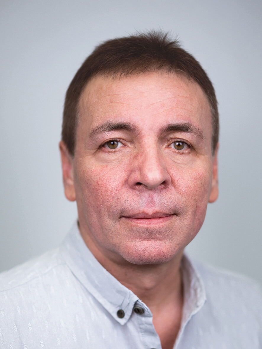 Porträt des Autors des Whitepapers zur Schwingungsdämpfung in der Technischen Gebäudeausrüstung, Thomas Geißler.