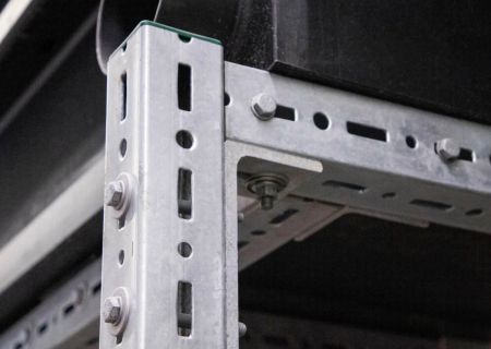 Walraven Maxx Schwerlastprofil mit Verbinder für modulare Tragkonstruktionen.