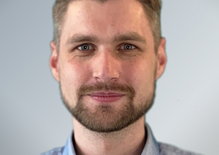 Porträtfoto von Walraven-Gebietsverkaufsleiter Jonas Peters.