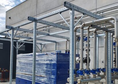 Safe and efficient construction of large, elevated support frames