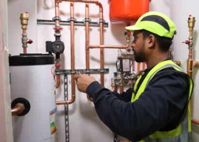 Walraven RapidRail® delivers fast and convenient pipework installation