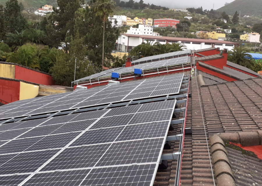 Solar-panel-installation-without-roof-perforation-3