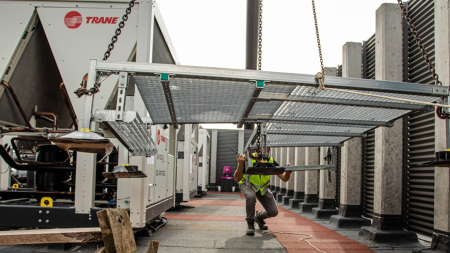 Prefabricated-roof-walkways-for-a-hospital-in-Poznań-1
