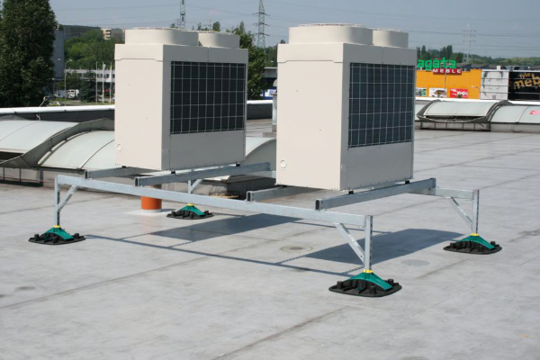 Stelaże pod urządzenia na dachu