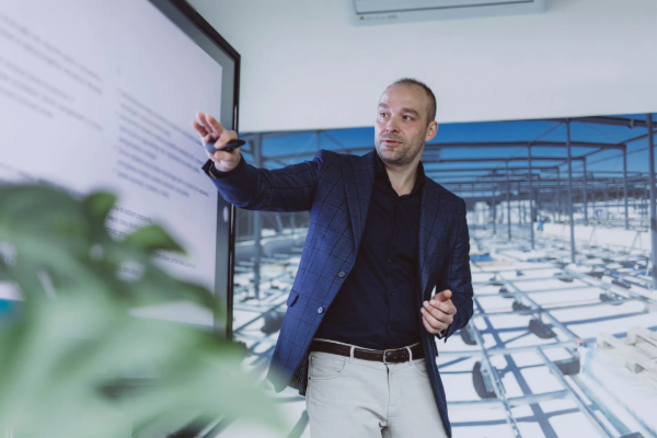 Zintegrowany model działania Walraven w Europie Wschodniej - Maciej Lutkiewicz dla Builder Polska