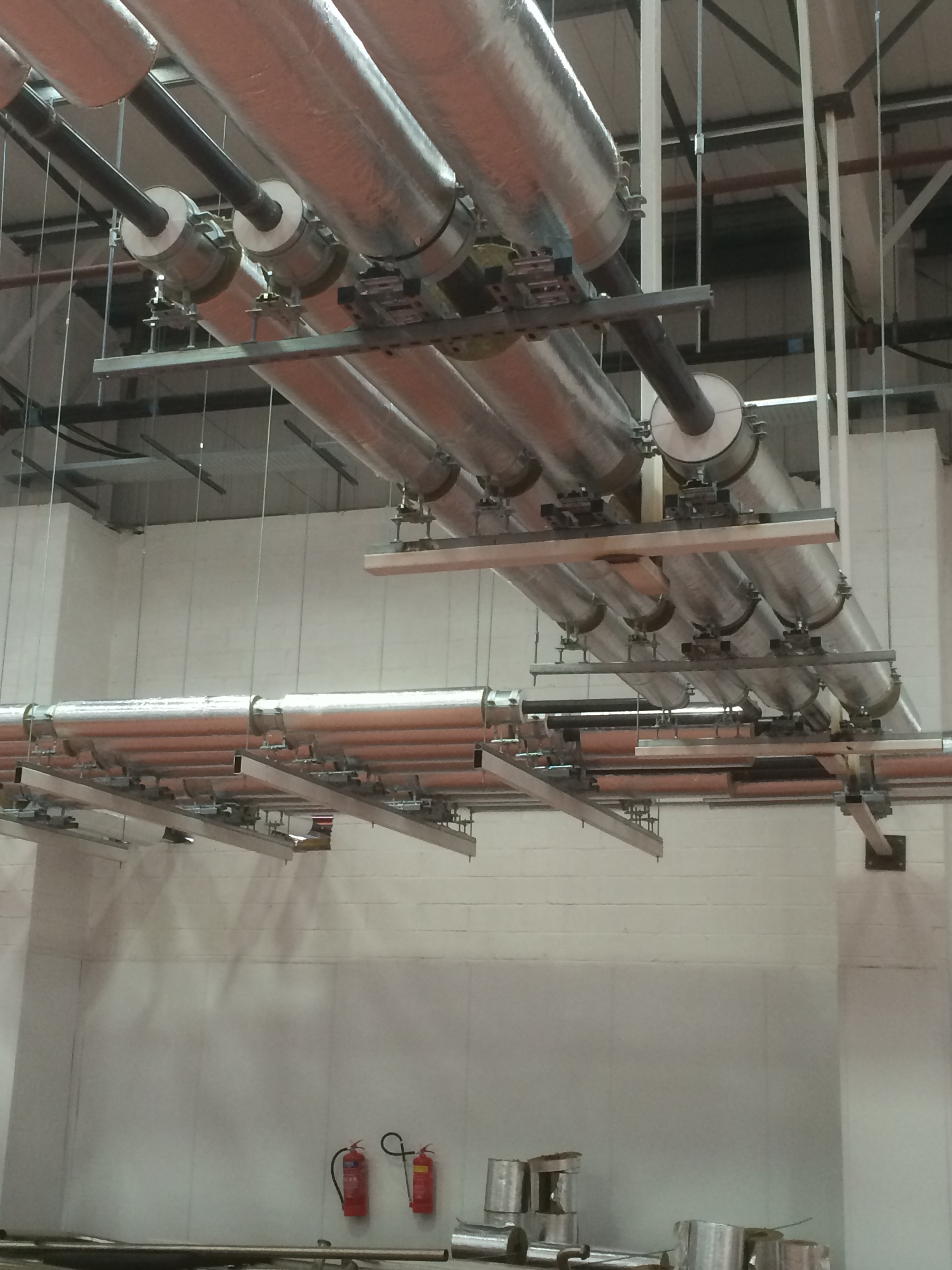 pipe brackets and pipe hanging system